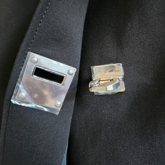 Givenchy NWT FR 36 (US 4) wrap buckle mini skirt, authentic - Picture 8 of 16